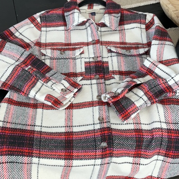 Universal Thread Shacket - Picture 2 of 11